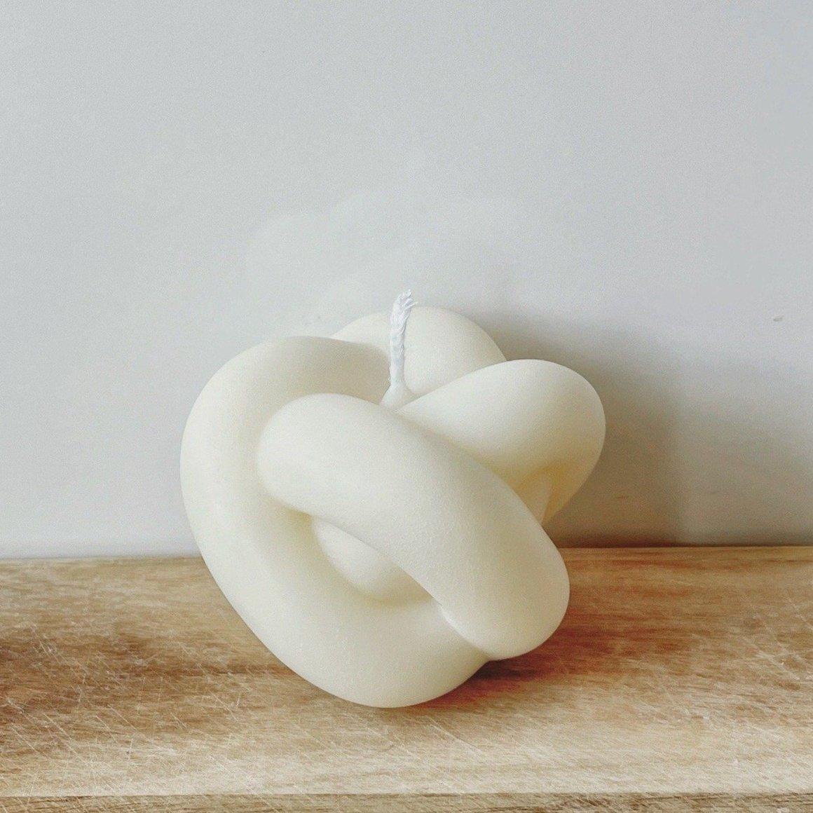 Twist Knot Candle - Creamy White